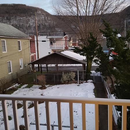 Endless Mountain Adventure Villa Renovo Exterior photo